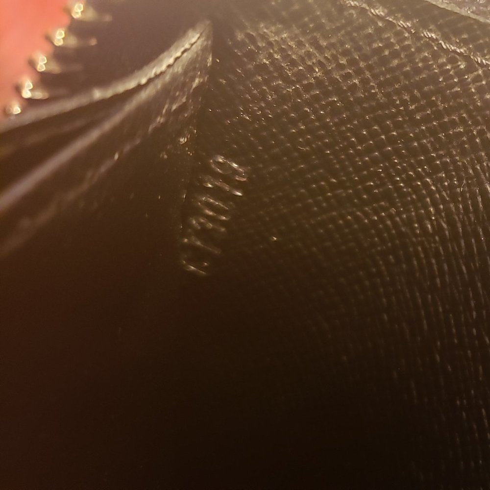 LV black Epi leather Astrid Wallet/Clutch